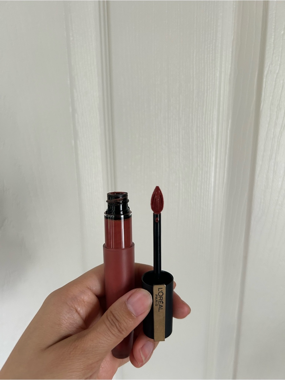 L’ORÉAL MATTE LIP STAIN IN 129 I LEAD